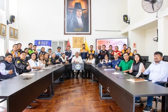 Preparación Ante Emergencias: Alcalde de Huaral Lidera la Tercera Sesión Ordinaria de Defensa Civil con un Enfoque en la Prevención y Respuesta Rápida